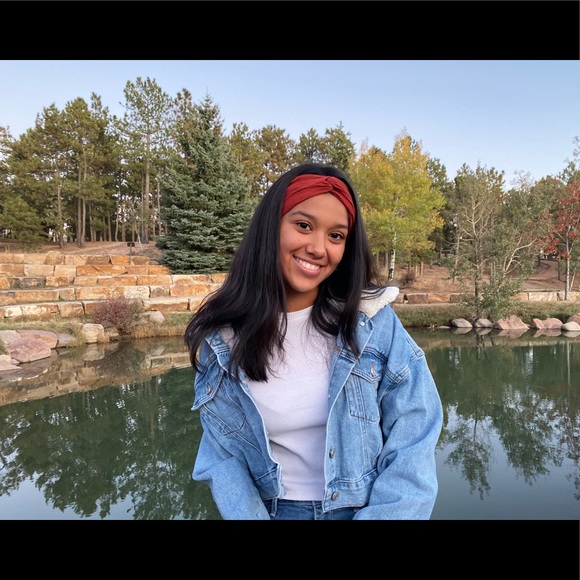 Meet your Posher, Sarah - Picture 1 of 1